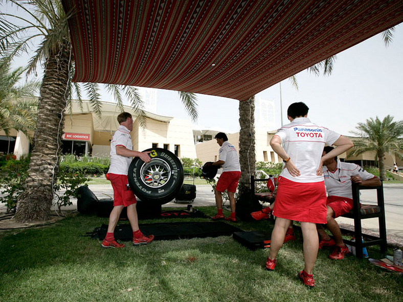 Grand Prix Bahrajnu 2009: kulisy wyścigu fotografował Jiří Křenek