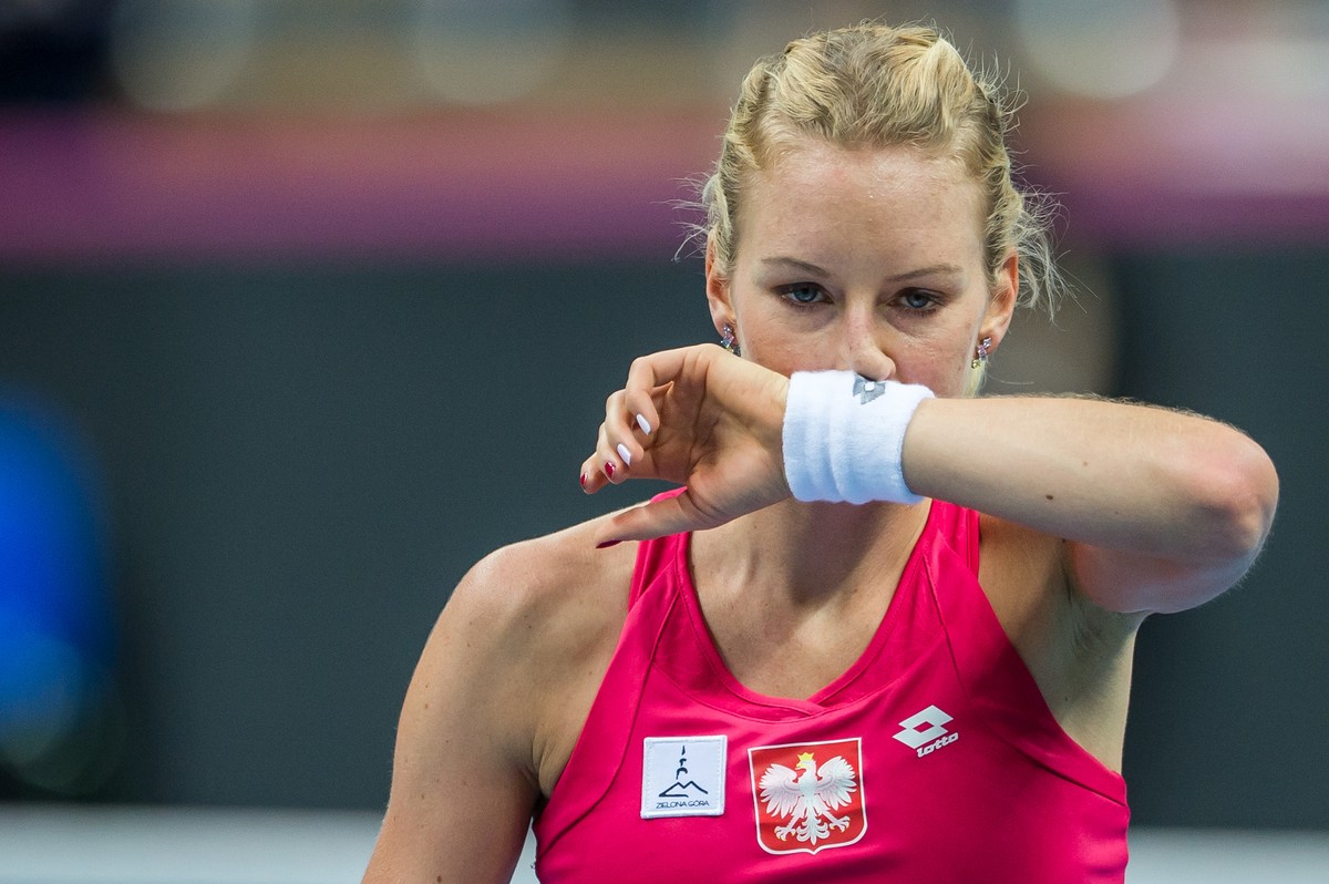 Urszula Radwańska odpadła z turnieju w Rzymie. Alicja Rosolska gra dalej w deblu