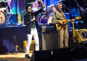 Ringo Star sa svojim bendom