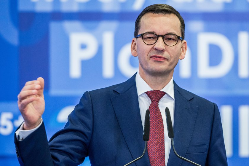 Loty premiera Morawieckiego. Na miesięcznice smoleńskie za pieniądze podatników