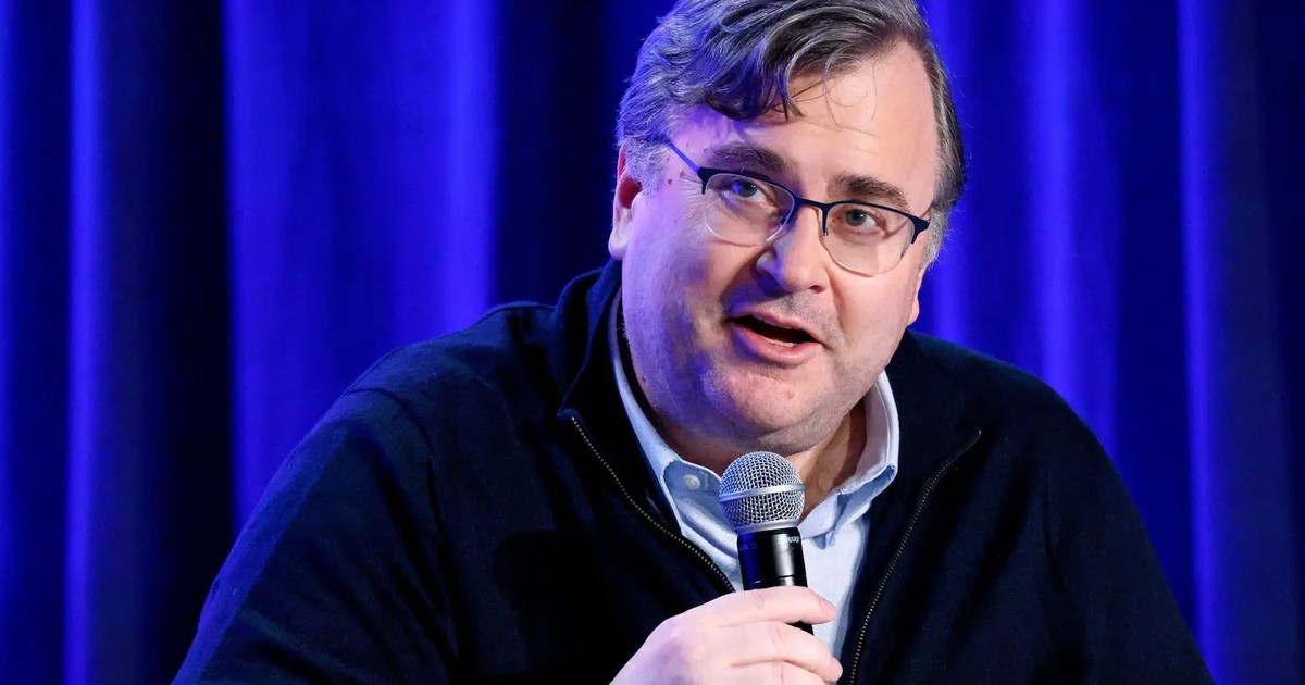 LinkedIn cofounder Reid Hoffman says he learned a lesson from a visit ...