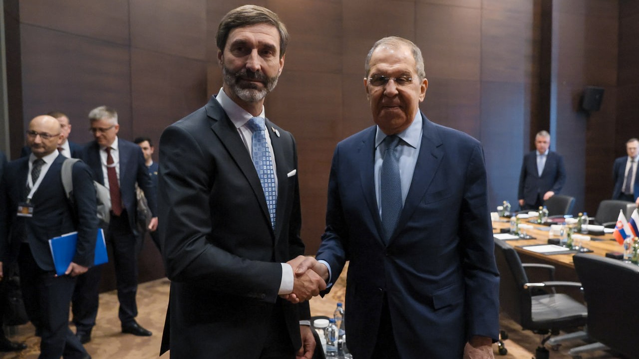 Juraj Blanár a Sergej Lavrov na stretnutí v Turecku.