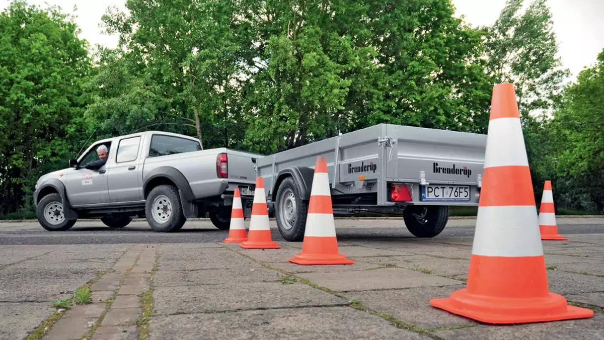 Szkoła jazdy z przyczepą: przygotowanie i manewry