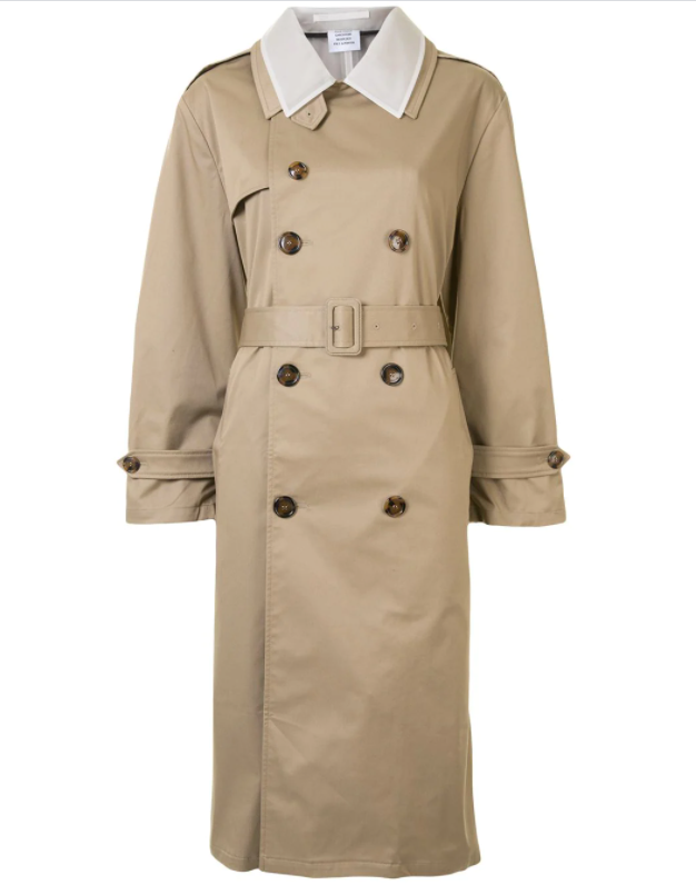 Trench-coat avec applications, Vetements, CHF 3115, via Farfetch.
