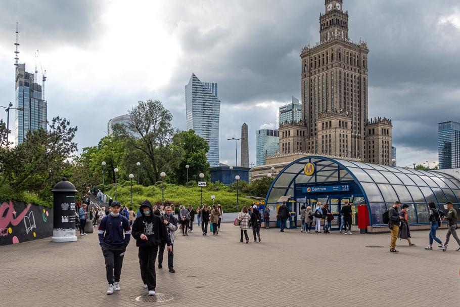 Najwięcej pieniędzy w ramach janosikowego wpłaca do wspólnej kasy Warszawa.