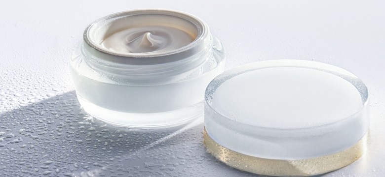 Nie każda woda w kosmetykach jest taka sama