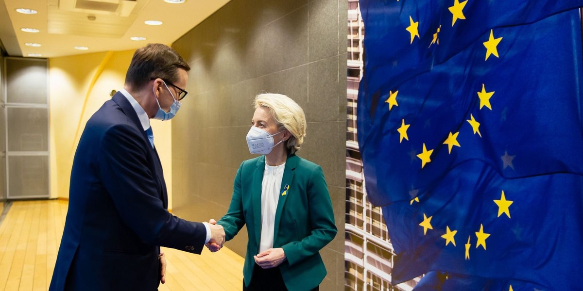 Premier Mateusz Morawiecki i Ursula von der Leyen.