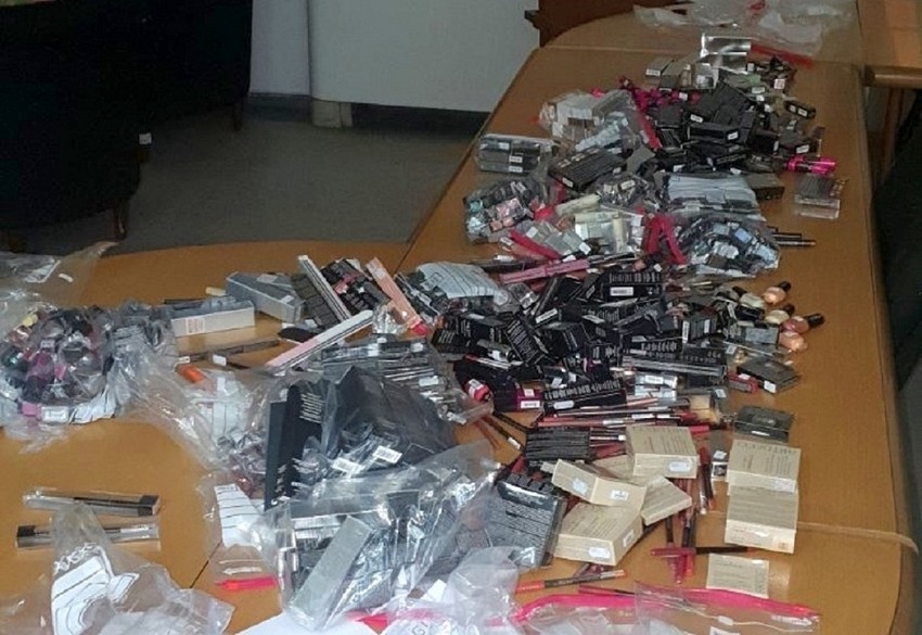 Krijumčari su carinicima rekli da nose samo ručni prtljag