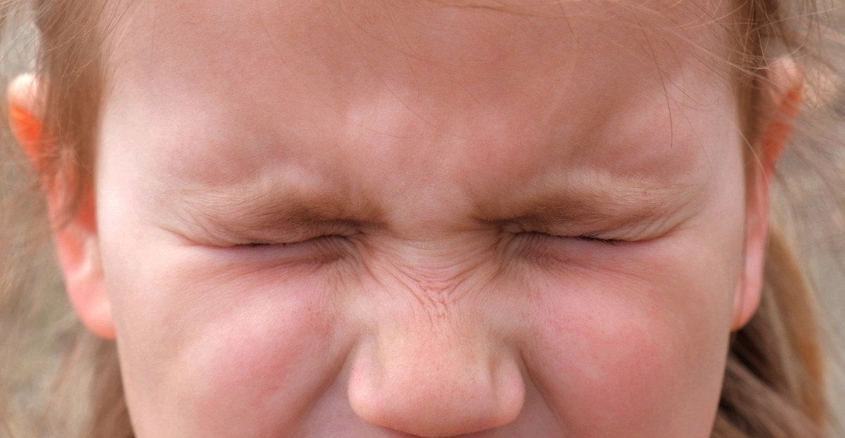 Tak wygląda udar mózgu u dziecka. Objawy są nagłe i ostre. Niektóre mogą zmylić