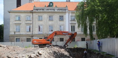 Niejasne przejęcie działki w centrum Warszawy. Śledczy przyjrzą się sprawie