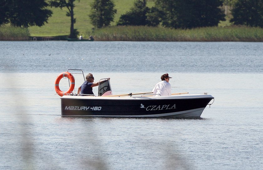 Kwaśniewscy nad jeziorem