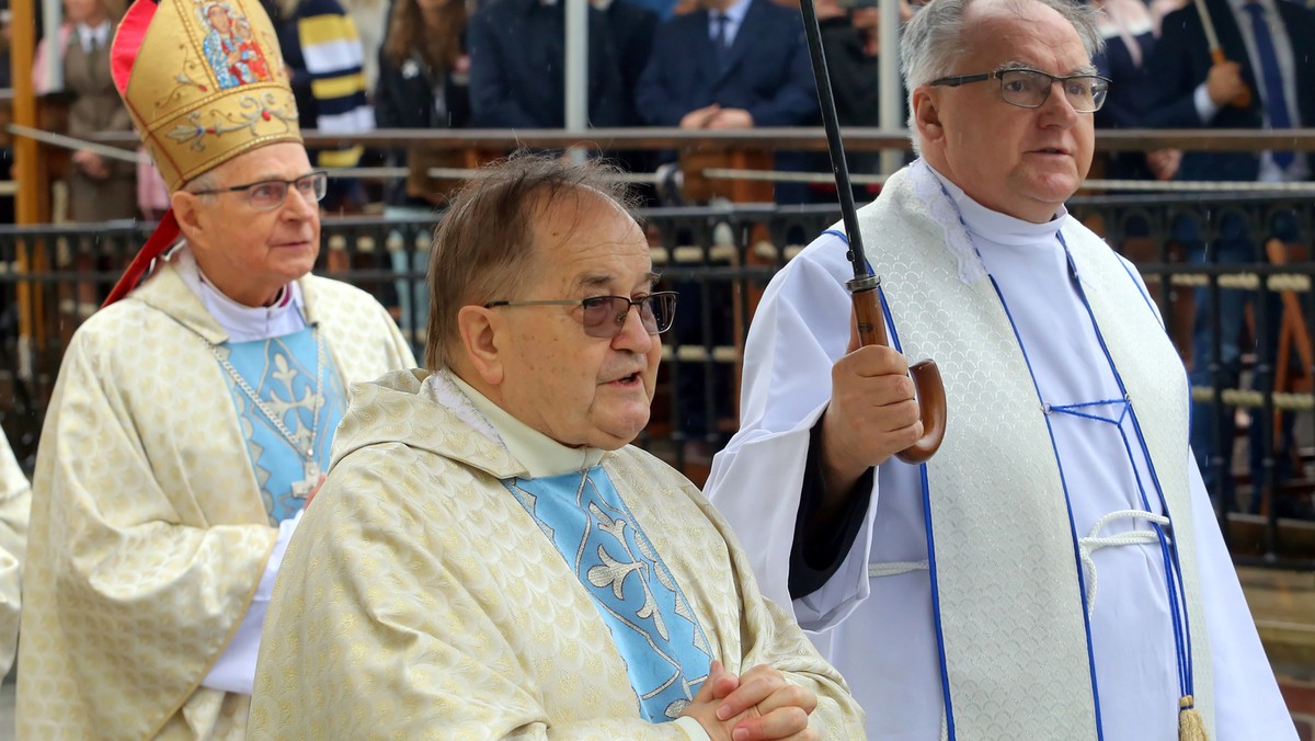 Częstochowa, 11.07.2020. Dyrektor Radia Maryja i Telewizji Trwam o. Tadeusz Rydzyk (C) podczas mszy XXIX Pielgrzymki Rodziny „Radia Maryja na Jasnej Górze, 11 bm