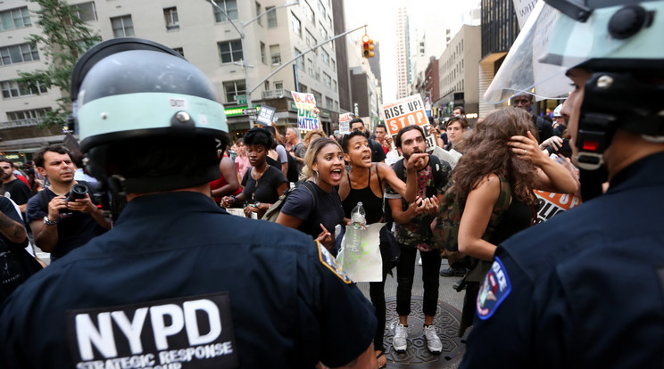 New Yorkban is elszabadultak az indulatok / Fotó: MTI