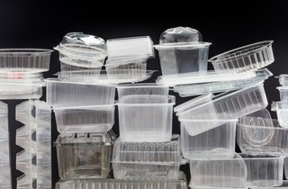 System kaucyjny ma wpływ na rozliczenie VAT. Zobacz, jak zrobić to dobrze