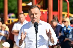 Duda: Dochodzą do mnie informacje, że będą ataki na moją rodzinę. Proszę o wsparcie