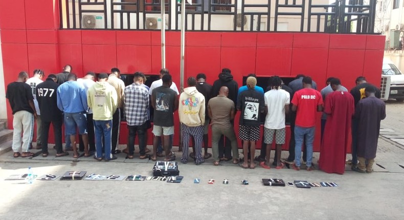 EFCC rounds up 26 suspected internet fraudsters in Abuja  [Twitter:@officialEFCC]