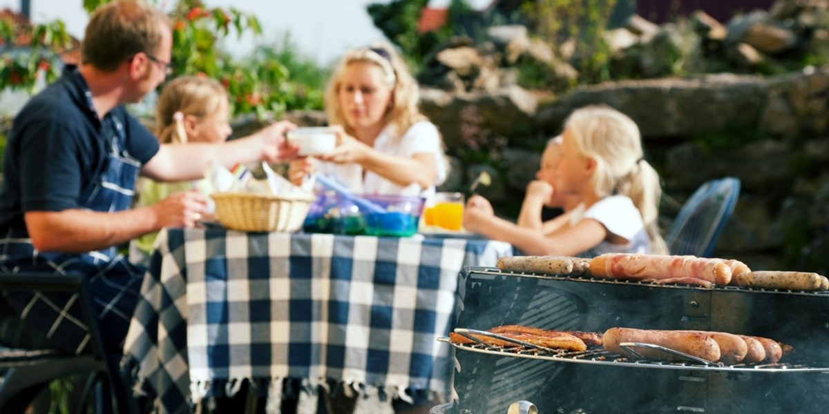 grill grillowanie jedzenie rodzina