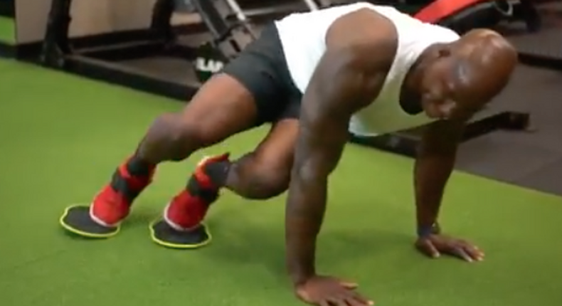 Try DeMarcus Ware's Smart Six-Pack Exercise