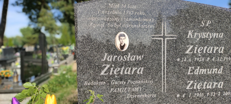 Symboliczny grób dziennikarza na Cmentarzu Komunalnym w Bydgoszczy