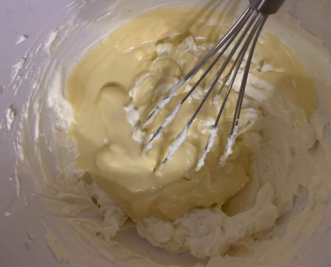 Nepečený čokoládový cheesecake.