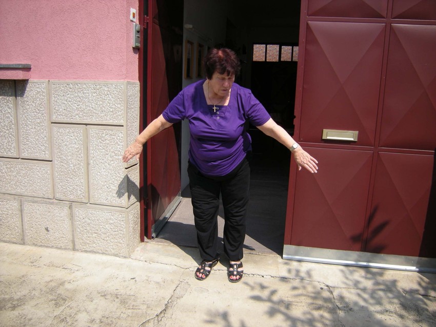 Prvo sam dobila grobljanski venac, a onda su doneli i ovde postavili mrtvački sanduk: Vidosava Bugarski