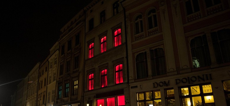 Władze Sopotu ostrzegają. Wizyty w klubach go-go mogą zrujnować