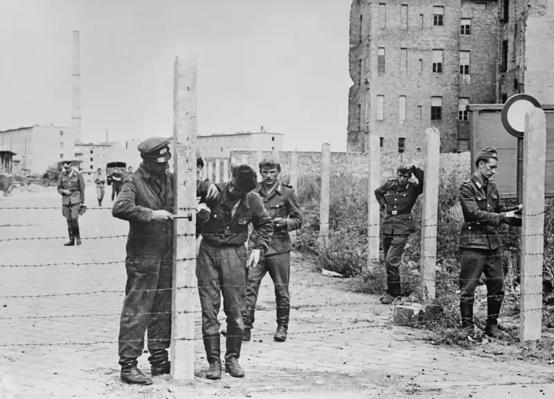 mur Berliński stanął 13 sierpnia 1961 r.