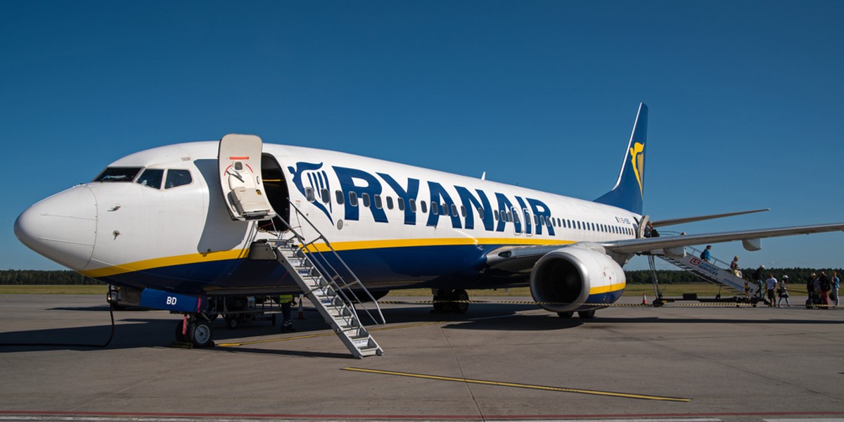 Ryanair jest jedyną linią lotniczą oferującą regularne połączenia z Modlina. W ubiegłym roku obsłużył tam blisko 3 mln pasażerów