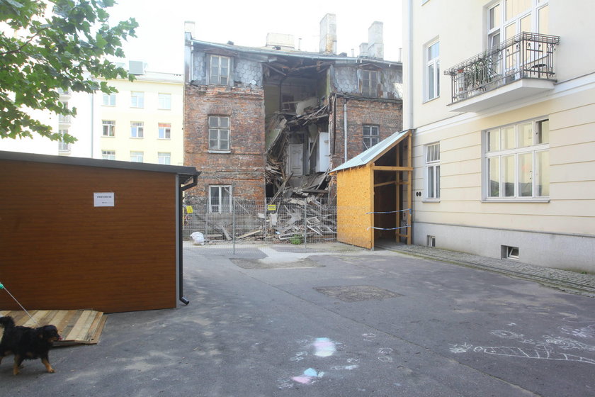 Zawaliła się kolejna część zabytkowej kamienicy przy Poznańskiej 21