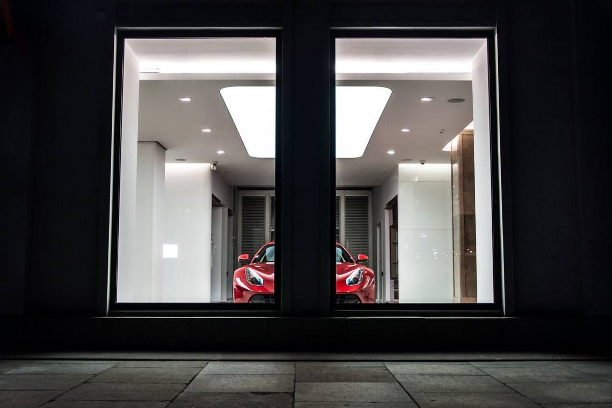 Salon Ferrari w Warszawie