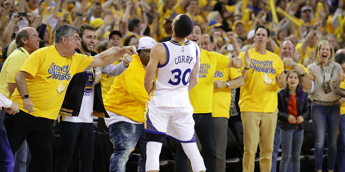 Stephen Curry capped an emotional comeback with a huge 3-pointer and then he freaked out