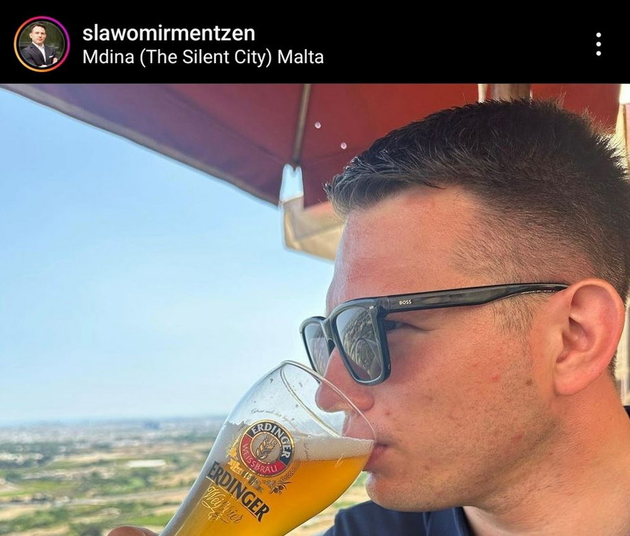 Sławomir Mentzen w okularach Bossa
