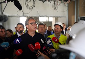 Vučić obilazi radove na sanaciji i adataciji Klinike za ginekologiju i akušerstvo u Beogradu 