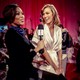 Karlie Kloss éppen interjút ad az E!-nek.