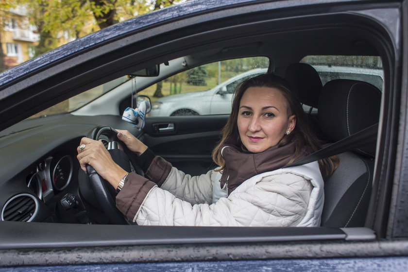 Radni chcą oddać mieszkańcom część miejsc parkingowych w centrum Poznania