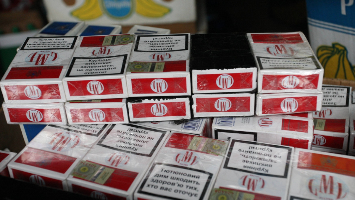 Ponad 8 mln sztuk papierosów skonfiskowano w nocy z czwartku na piątek na przejściu granicznym Ilinden między Bułgarią a Grecją - poinformowała bułgarska Agencja Celna. Papierosy były ukryte w jadącej do Sofii ciężarówce z mandarynkami.
