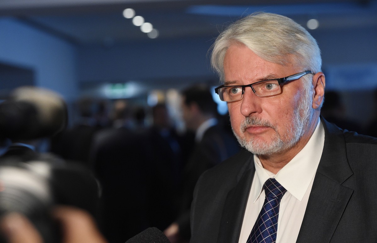 „Rozpoczynamy również cykl wyjazdów do państw znaczących w swoim regionie, które mogą przekonać swoich sąsiadów do głosowania na Polskę”