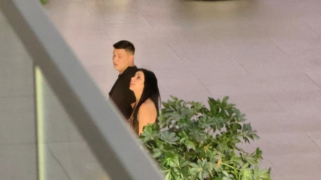 Stefan Cekić sa surpugom u kupovini