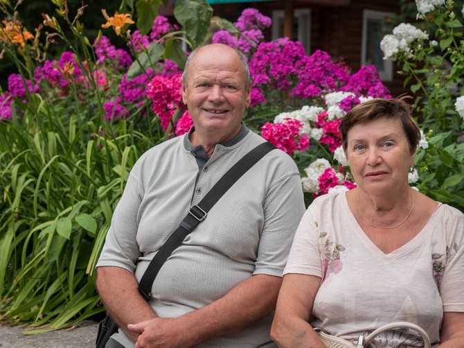 Marija je u parku srela svoju prvu ljubav: "Priznao mi je zašto je otišao pre 40 godina i slomio me" / ILUSTRACIJA 
