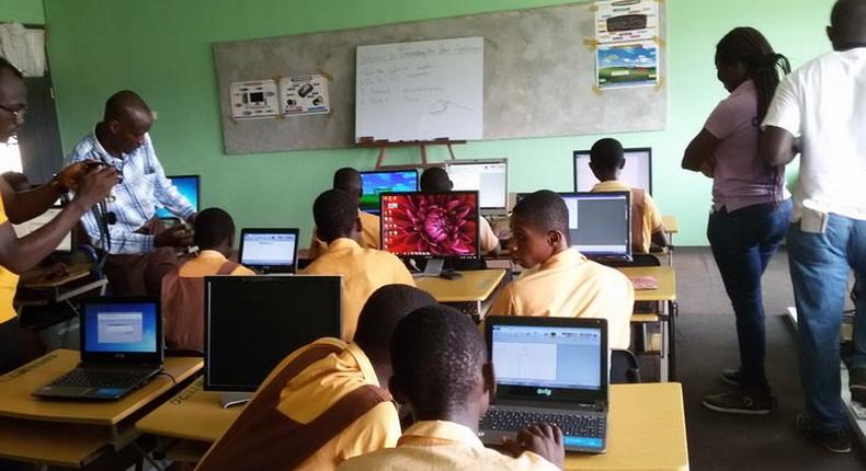 ___4979188___https:______static.pulse.com.gh___webservice___escenic___binary___4979188___2016___4___30___8___Pupils-of-the-Cape-Coast-School-for-the-Deaf-in-an-ICT-class