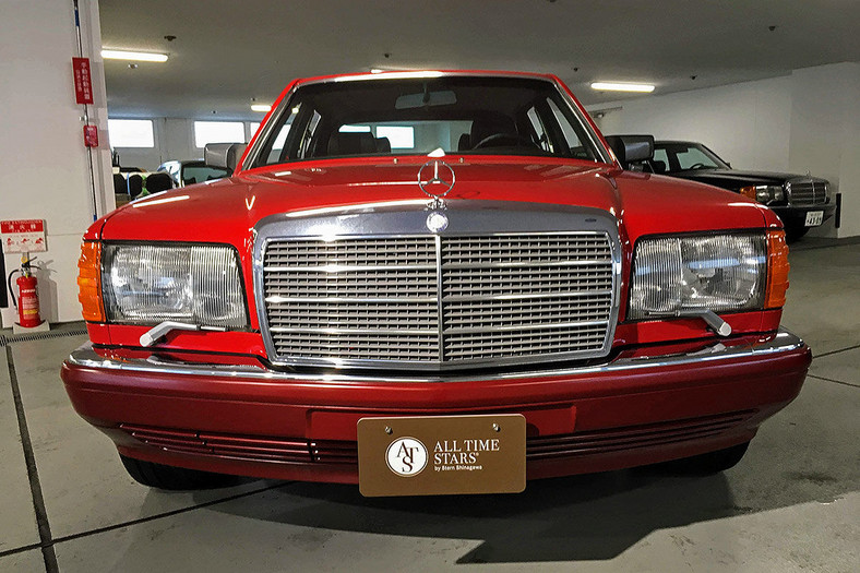 Mercedes Benz 560 SEL