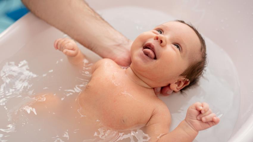 baba, fürdetés, bio termékek, tiszta víz