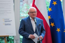 "W wyborach wygrali wszyscy. Tylko Czarzasty przegrał". Miller ostro o wyniku Lewicy