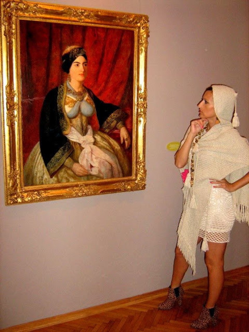 "Ja sam želela da svojim blogom spojim modu, kulturu, estetiku, da se publici približim kroz modu, a da ih u stvari navedem na nešto mnogo kvalitetnije i sadržajnije"