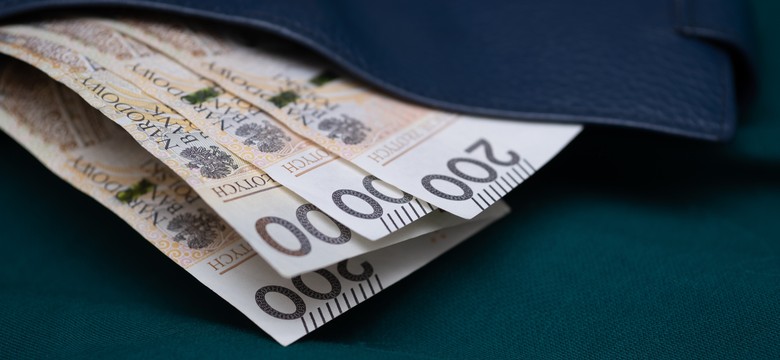 Wojewodowie wezwani "na dywanik". Chodzi o wolne tempo wypłat zasiłków