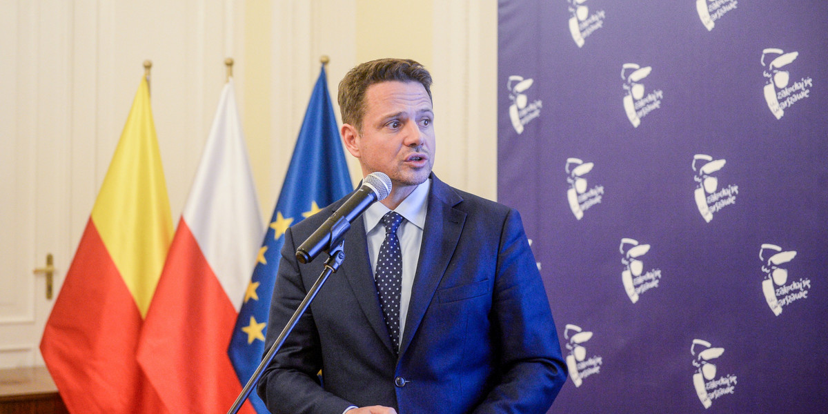 Podczas konferencji prasowej prezydent Warszawy powiedział, że "budżet na przyszły rok będzie bardzo trudny". Rafał Trzaskowski tego przyczynę upatruje w polityce rządu PiS.