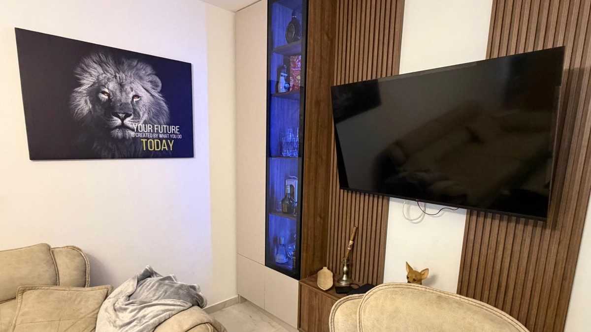 Zavirite u stan bivšeg elitara koji ne ulazi u Elitu 10 jer je dobio svoju emisiju! (Galerija fotografija)