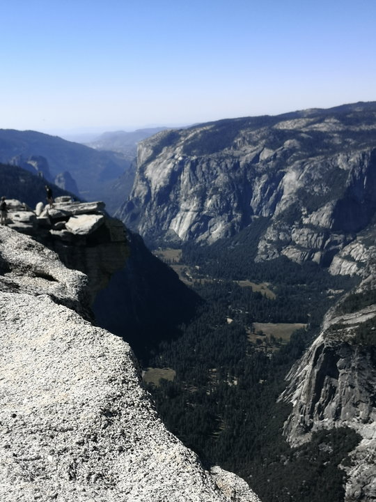 Widok na Dolinę Yosemite ze szczytu Half Dome
