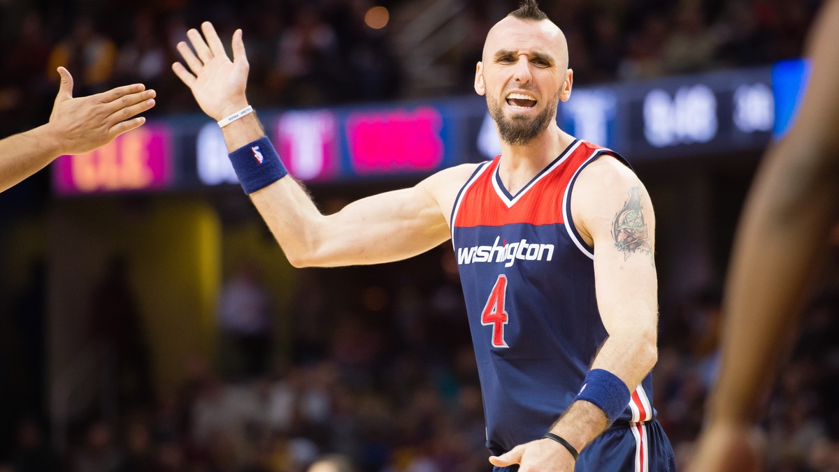 Washington Wizards wrócili na własny parkiet i uporali się z New Orleans Pelicans 83:80. Gwiazdą meczu był Marcin Gortat, który zdobył 24 punkty i 13 zbiórek, swoje szóste double-double w sezonie.