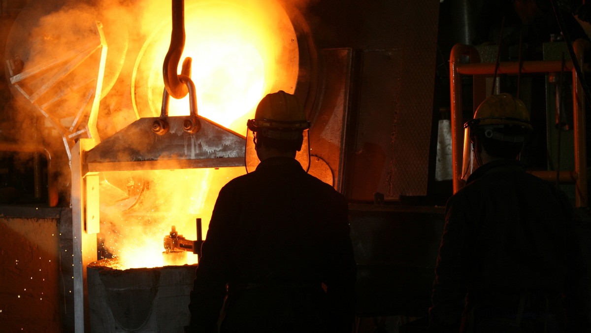 Przed siedzibą dyrekcji ArcelorMittal Poland w Dąbrowie Górniczej odbywa się dziś pikieta. Załoga protestować będzie przeciwko przeciągającym się negocjacjom płacowym na ten rok. Żądania dotyczą m.in. podwyższenia wynagrodzeń, wypłaty nagrody rocznej za 2016 rok i podwyższenia składki na pracowniczy program emerytalny.